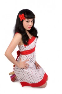 rot gepunktetes Kleid